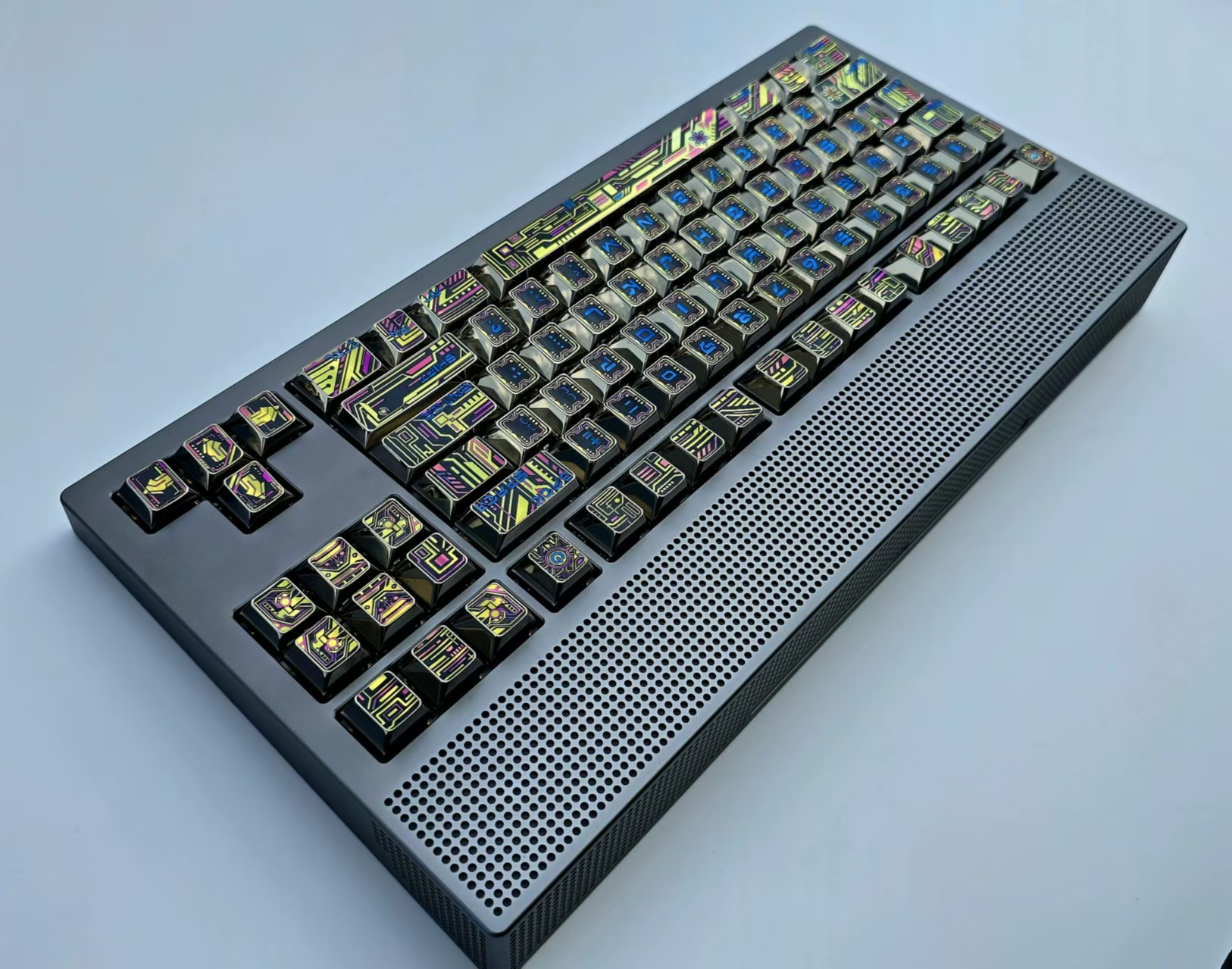 AM Neon 80