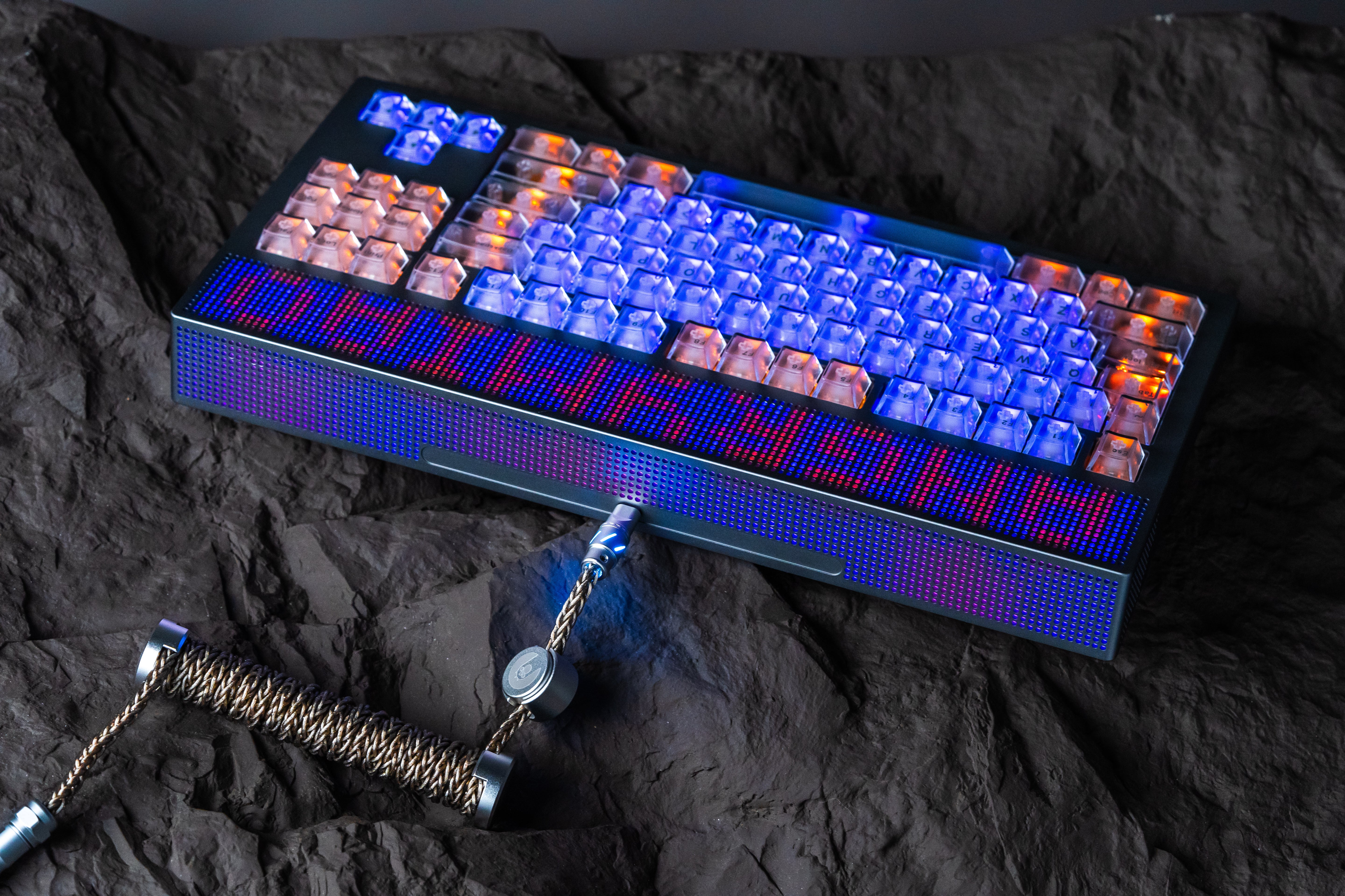 AM Neon 80