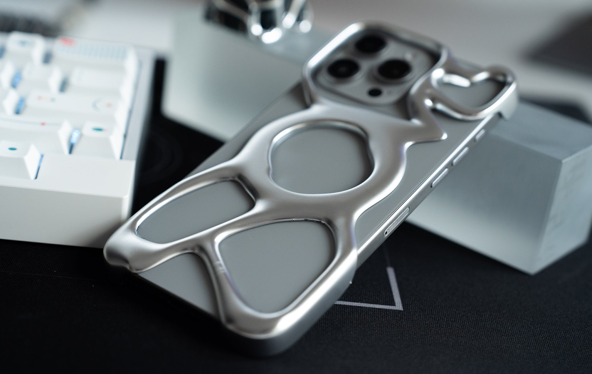 AM Emptiness Phone Case for iPhone 16 Pro / Pro Max