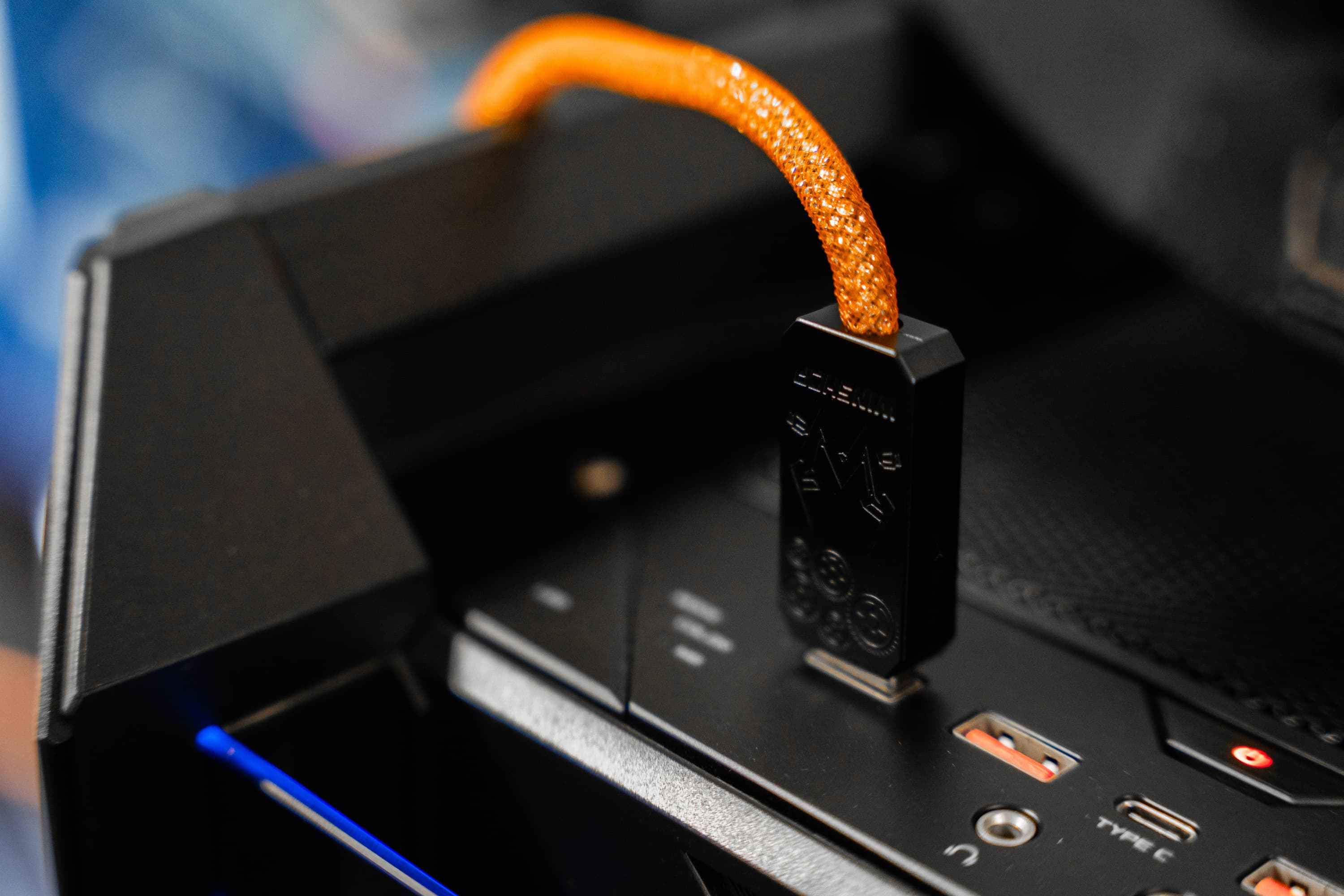 WINSHOP Split Dual 8K Gaming Cable AM Edition