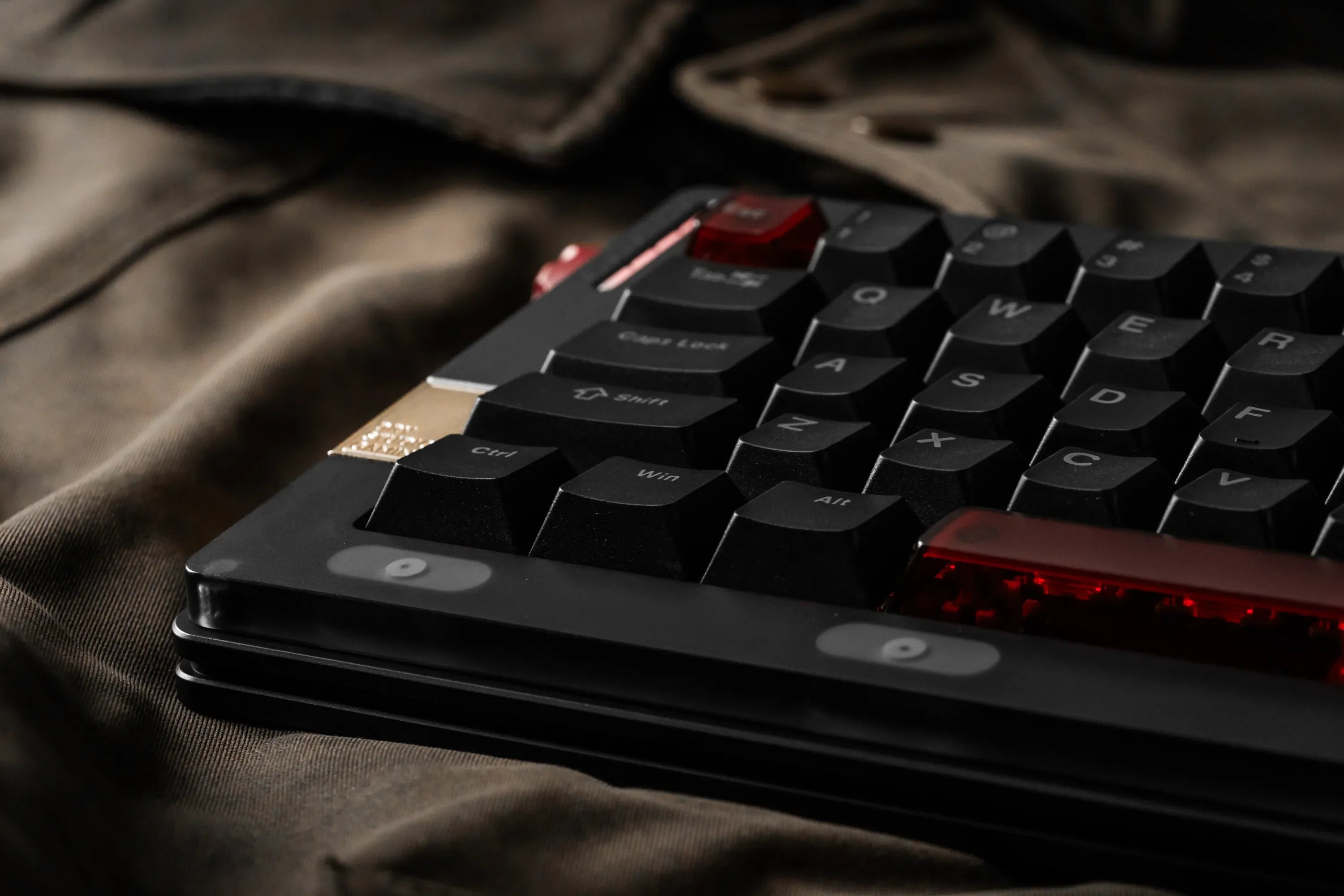 Dry Studio Black Diamond 75 V2