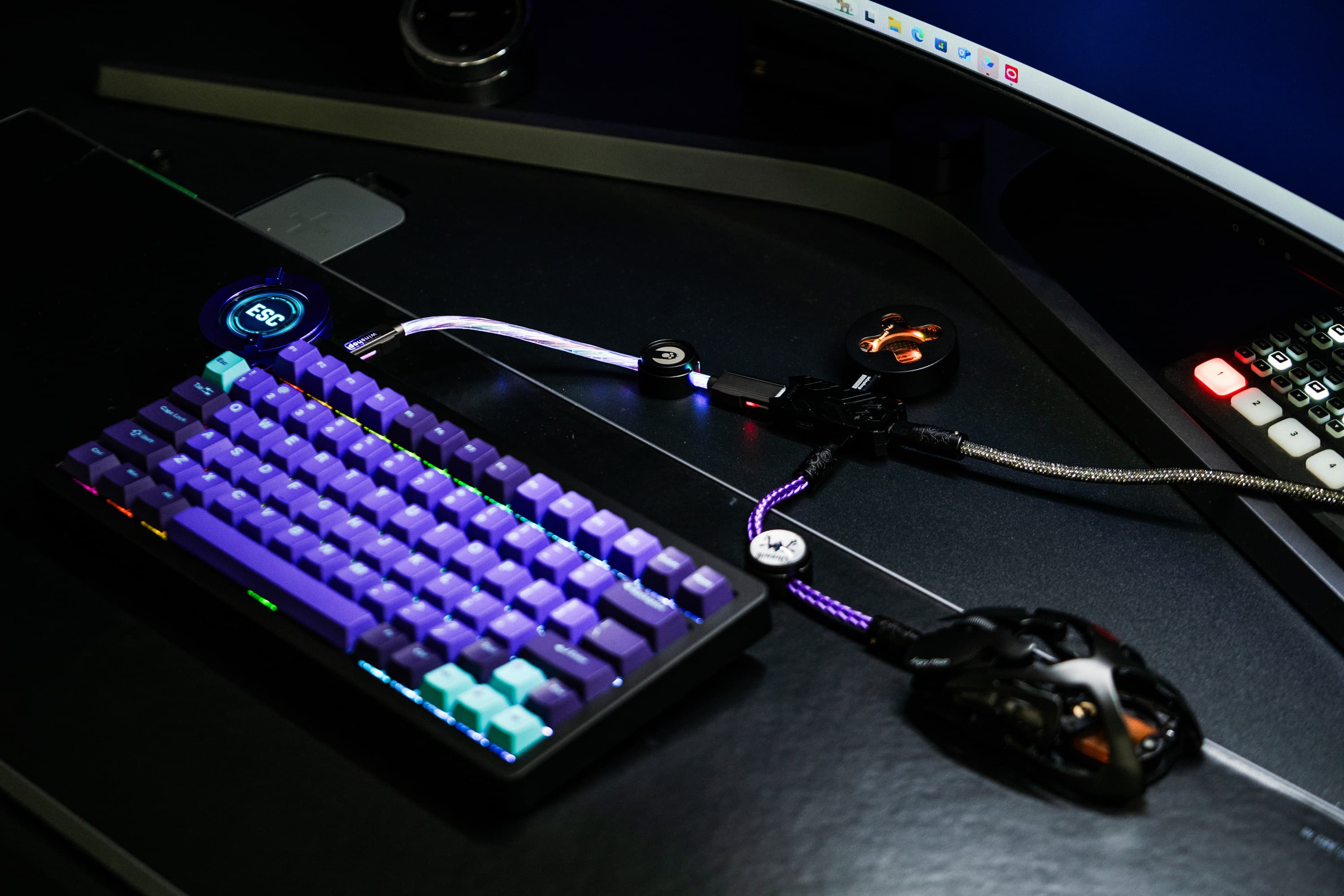 WINSHOP 4-Port Full 8K Gaming Cable